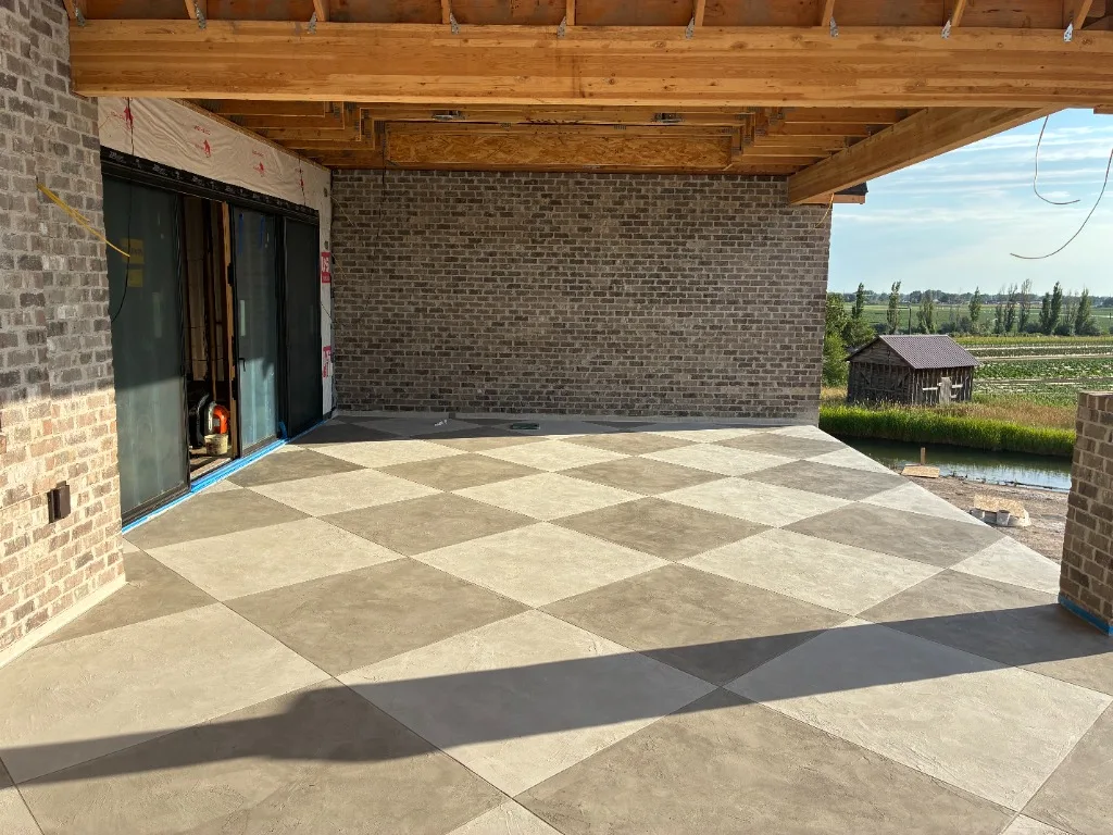 Alternating Checkerboard Pattern